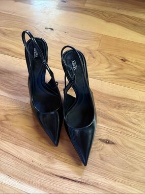 Zara Black Pointed Slingback Heels